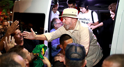 expresidente brasileño Luiz Inácio da Silva La comitiva de Lula es atacada a tiros en el sur de Brasil